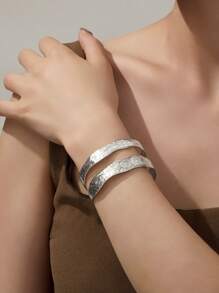 1 Pc Fashionable 2025 New Metal Matte Minimalist Design Open Bangle Bracelet, Gold & Silver Colors, Elegant &, Suitable For Parties, Daily Wear Back To School, Summer, Jewellery - Metal Bracelet - View 2