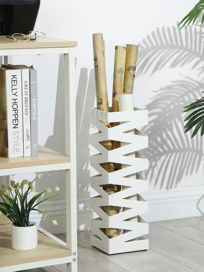 SONGMICS Porta Ombrelli in Metallo, Contenitore per Ombrelli Quadrato con 4 Gancetti e Scolapioggia Rimovibile, 15,5 x 15,5 x 49 cm, Bianco