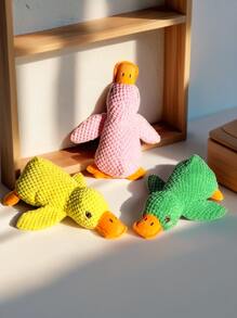 1 Plush Toy Of Duck Pet Made Of Corn Wool Material, A Pet Toy That Can Make Noise When Gnawing And Playing, And An Interactive Toy For Pets To Kill Energy. It Is Only For Pet Use