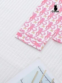 2 件女式加大码猴子舞印花睡衣套装，舒适翻领纽扣长袖上衣和松紧腰宽松裤，休闲户外和家居服 - 粉色 - 查看 3