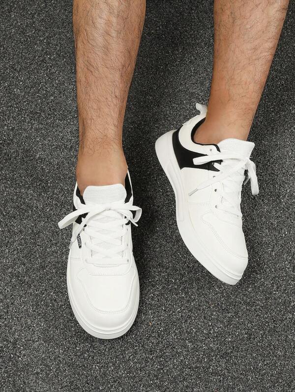 Tênis de skate confortáveis casuais de luxo de alta qualidade para atividades ao ar livre, adequados para adolescentes, casuais de verão, atletismo ao ar livre, viagens de férias, presentes de formatura, acessórios para vestidos de aniversário