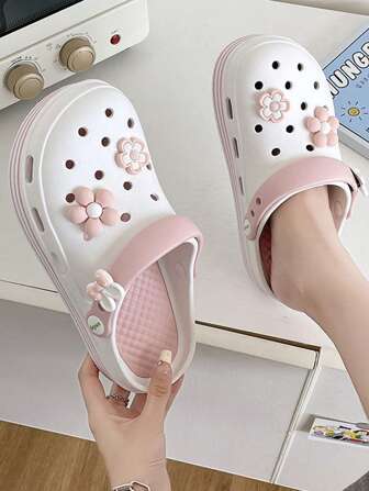 Zuecos de madera de puntera abierta con diseño floral ahuecado para mujer, perfectos para el hogar, la escuela o actividades al aire libre con material de EVA, sandalias de jardín de flores lindas y modernas