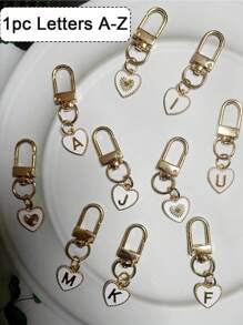 Breloc cu pandantiv inimă cu litere, pandantiv pentru geantă cu litere inițiale A-Z, breloc din aliaj cu farmec de modă, cu carabină, suport pentru chei inițiale personalizate pentru rucsac, portofel, husă pentru căști, pentru prieteni, familie și cupluri, cadou ideal