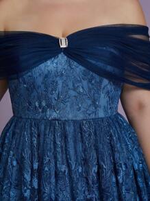 Vestido de dama de honor con hombros descubiertos, plisado, de malla con bordado de encaje, talla grande - Azul - Ver 5