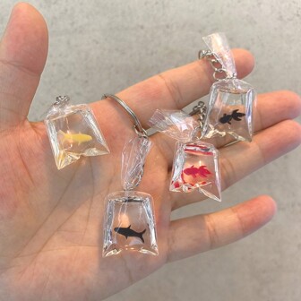 4 件树脂创意逼真金鱼和鲤鱼钥匙扣，透明鱼钥匙吊坠配件汽车配件包饰学院风可爱哥特 Y2k