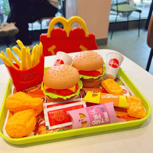 Kinderspielzeug Küchenset, Mädchen Rollenspiel Hamburger & Pommes Modelle, Spielzeug für Jungen und Mädchen, entspricht den neuesten US- und EU-Normen