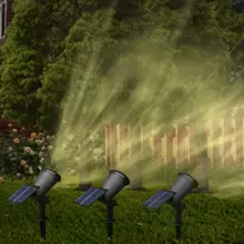 Projecteur double usage étanche alimenté par énergie solaire, éclairage LED étanche IP65, lampe de jardin solaire, coût électrique zéro pour la cour, le jardin, le camping, la décoration de la maison. Excellent cadeau pour les parents et les amis