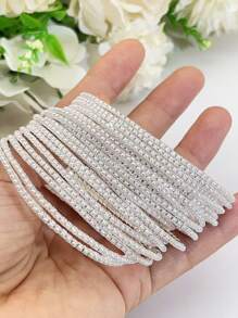1 Set di braccialetti con perle sintetiche, estremamente delicati, adatti per le donne