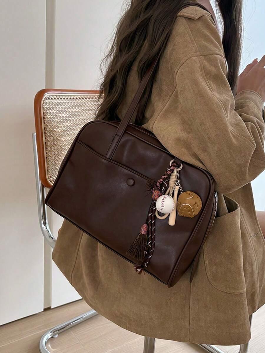 时尚百搭韩版新款大容量枕头手提包女士复古单肩包适合办公室和通勤（吊坠仅用于拍摄效果，不包括在内）