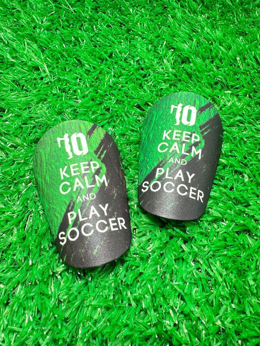 1 对 10*6 厘米酷炫迷你足球护腿板，点燃你的足球梦