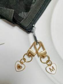 Breloc cu pandantiv inimă cu litere, pandantiv pentru geantă cu litere inițiale A-Z, breloc din aliaj cu farmec de modă, cu carabină, suport pentru chei inițiale personalizate pentru rucsac, portofel, husă pentru căști, pentru prieteni, familie și cupluri, cadou ideal