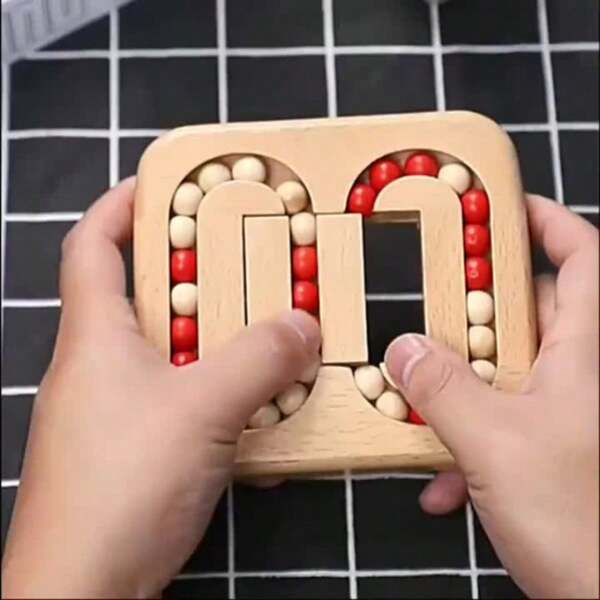 1 Pieza Juego de laberinto de cuentas, anillo puzzle de laberinto, juguete antiestrés para adultos, cerradura plana de bola de madera Ming como regalo de Navidad