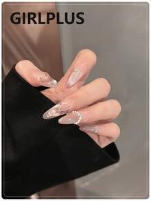 GIRL PLUS GIRLPLUS 10 miếng móng tay giả làm thủ công tinh khiết hình xương hạnh nhân, móng tay hình bầu dục vừa, mắt mèo trong suốt màu hồng, đính ngọc trai hình đuôi cá ba chiều, thiết kế đuôi cá vẽ tay, giống như công chúa tiên cá, bộ móng thời trang nhẹ nhàng và dễ thương phù hợp cho phụ nữ và trẻ em gái đeo hàng ngày, thay đổi hình dạng bàn tay - Hồng - Xem 3