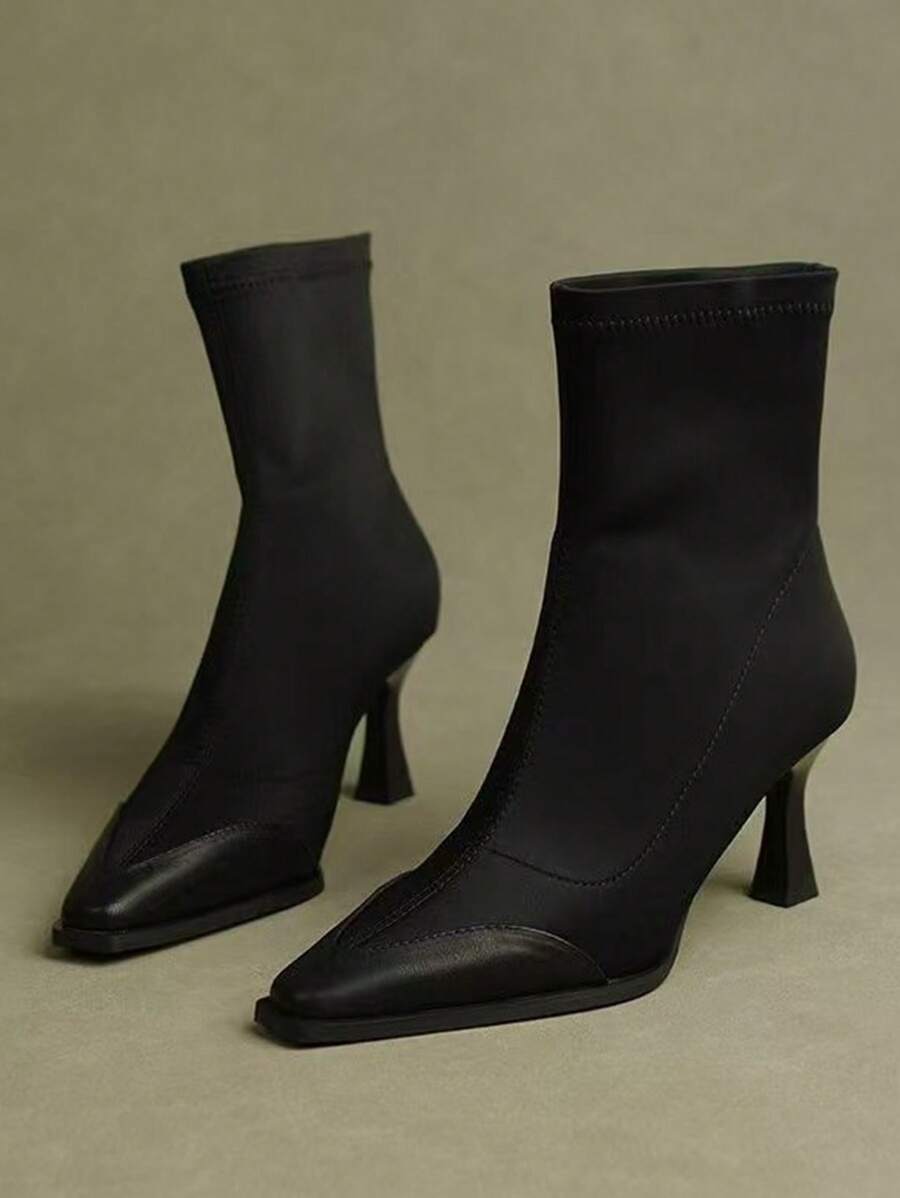 بوت قصيرة ذات كعب رفيع مدبب للنساء، تصميم جديد لموسم خريف 2024، بقصّة ملونة بأنماط متناقضة، بوت كاحل قصيرة بكعب عالي ومقدمة مربعة صغيرة، بوت جورب مرن جنسي بأسلوب فرنسي، بوت قصيرة بني للخريف والربيع بأناقة