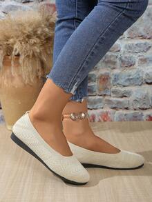 女士蝴蝶结装饰平底鞋，时尚休闲百搭一脚蹬低帮平底鞋，乐福鞋，透气工作鞋，适合日常穿着、工作、度假、派对、婚礼、时装秀。可与牛仔裤、休闲裤、裙子、皮夹克、连衣裙、毛衣、羽绒服、连帽衫、外套、连身裤完美搭配。 - 米色 - 查看 5