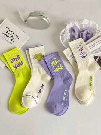 4 أزواج من الجوارب للنساء تُشحن عشوائيًا، جوارب أنبوبية متوسطة جديدة للربيع والصيف، جوارب رياضية بطراز الشارع، جوارب مريحة وقابلة للتنفس مزينة بالحروف