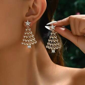 1 par de pendientes tipo colgante de árbol de Navidad elegantes, diseño hueco con piedras de cristal brillantes de aleación de zinc y hierro, adecuados para uso casual, fiestas navideñas y uso diario de mujeres