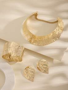 1set 2024 European And American Exaggerated Golden Leaf Print Necklace, Bracelet, Earring Jewelry Set. Minimalist Leaf Shaped Metal Spring Bracelet, Exaggerated Big Choker Necklace, Punk Vibe, High-End Feeling, Suitable For Women Party, Daily Wear, Gift - Metallic Leaf Print Jewelry - View 2