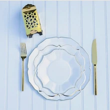 60er Pack elegante Wegwerfpappteller mit goldfarbiger Folie für Geburtstag, Verlobung, Hochzeit, Jahrestags-Feier, Party Zubehör (18cm+23cm+25,4cm)