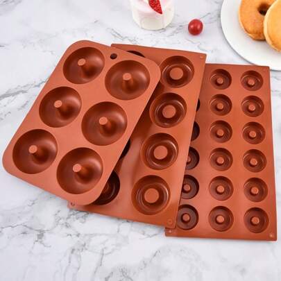 1 pezzo stampo in silicone termoresistente per ciambelle a 6 cavità, misura 26*17,8cm, 1 pezzo stampo in silicone termoresistente per ciambelle a 8 cavità, misura 29,2*16,8cm, 1 pezzo stampo in silicone termoresistente per ciambelle a 18 cavità, misura 29*16,7cm, stampi per biscotti macarons fai-da-te