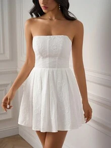 PARTHEA Backless Smocking Jacquard Pleated Bodycon Tube Dress - White - View 2