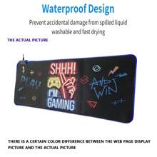 FoBianJie Shhh! Ich bin Gaming Muster RGB Licht Gaming Mauspad - Lichtmodi Knopfsteuerung Großes weiches Computer Tastatur Matte mit rutschfester Gummibasis für Gamer Esports Profis Schulanfang Gaming Mauspad