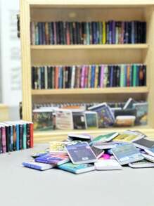 1 Bộ Kệ Sách Giảm Lo Âu (108 Cuốn Sách Mini Hoặc 60 Cuốn Sách Mini. Kệ Sách Nhỏ), Lắc Kệ Sách Để Loại Bỏ Lo Âu, Thích Hợp Để Trang Trí Nhà Cửa Cho Người Yêu Sách, Thư Viện Mini, Trang Trí Văn Phòng, Kệ Sách Mini (Kệ Sách Nhỏ) Thích Hợp Làm Quà Tặng, Giáng Sinh; Lễ Tạ Ơn; Ngày của Cha; Halloween; Ngày đầu năm mới. - Nhiều màu - Xem 9