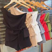 Stylish And Sexy Off Shoulder Short Tank Top Personality Irregular Short Skirt SET - 紅色 - 查看 2