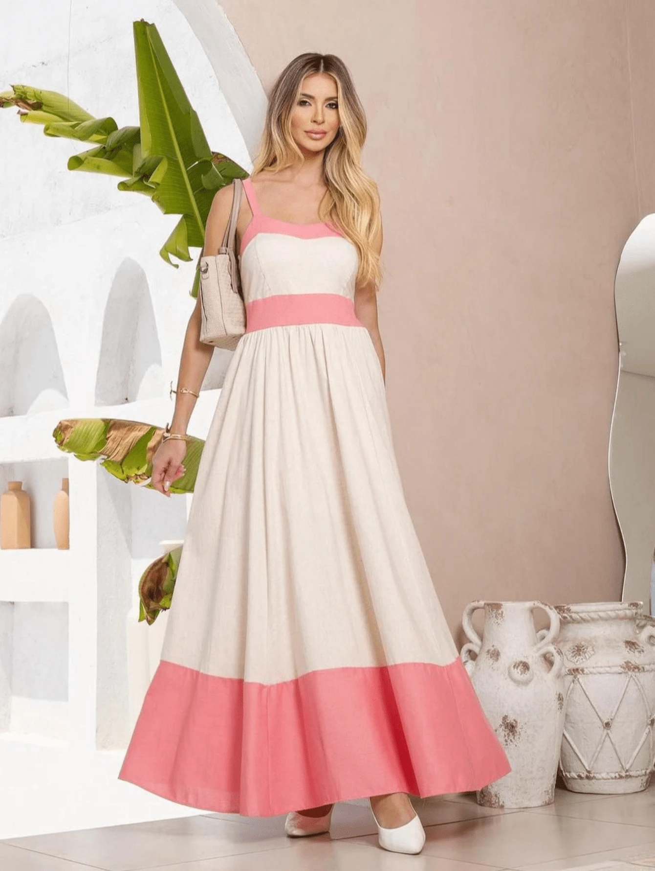 LONG DRESS IN TWO-TONE LINEN WITH REGULAR ELASTANE STRAPS ON THE BACK, LOOSE FIT. - 淺粉色 - 查看 1