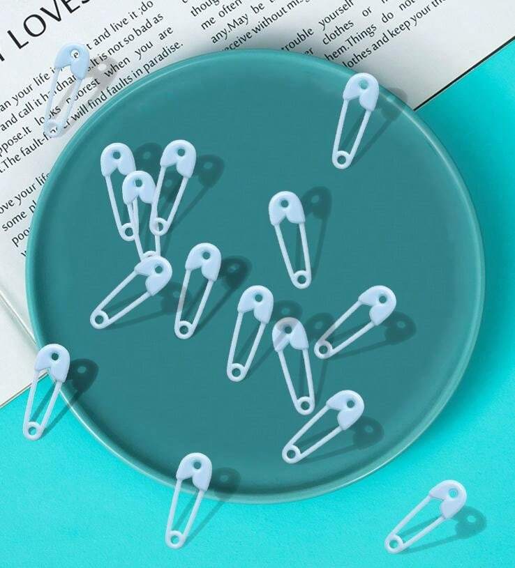 144pcs Plastic Safety Pins, Girls Shower Gift Pendant, Shower Decor