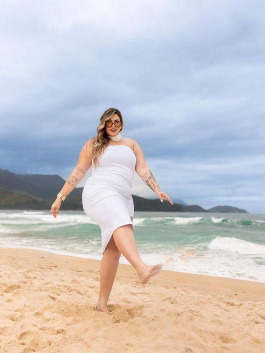 Isis Strapless Plus Size Dress Plus Size Strapless Dress In Seersucker Fabric: Style And Comfort With Slit The Perfect Strapless Dress: Seersucker Fabric In One Size Stunning Plus Size Strapless Plus Size Dress: Slit And Seersucker Fabric To Shine Strapless Dress In Seersucker Fabric: Plus Size Elegance With Stylish Slit Slit And Comfort: The Plus Size Strapless Dress In Seersucker Fabric Plus Size Strapless Dress: Seersucker Fabric And Slit For Incredible Looks Feel Beautiful: Strapless Dress In Seersucker Fabric In One Size Plus Size Plus Strapless Dress With Slit: The Elegance Of Seersucker Fabric Style And Sophistication: Plus Size Strapless Dress In Seersucker Fabric Strapless Dress: The Modern Touch Of Seersucker Fabric In One Size Delicate Slit And Seersucker Fabric: The Strapless Dress Plus Size Dress You Want Versatility Of Strapless Dress In Seersucker Fabric For Plus Size - 白色 - 查看 1