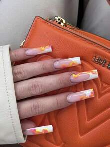 Bộ 24 móng tay giả 3D mới 2024, chuyển màu, in, thiết kế tối giản theo phong cách EU/US, thích hợp cho tiệc tùng, đám cưới, sử dụng hàng ngày, bao gồm 1 dũa móng tay và 1 sơn gel - Nhiều màu - Xem 1