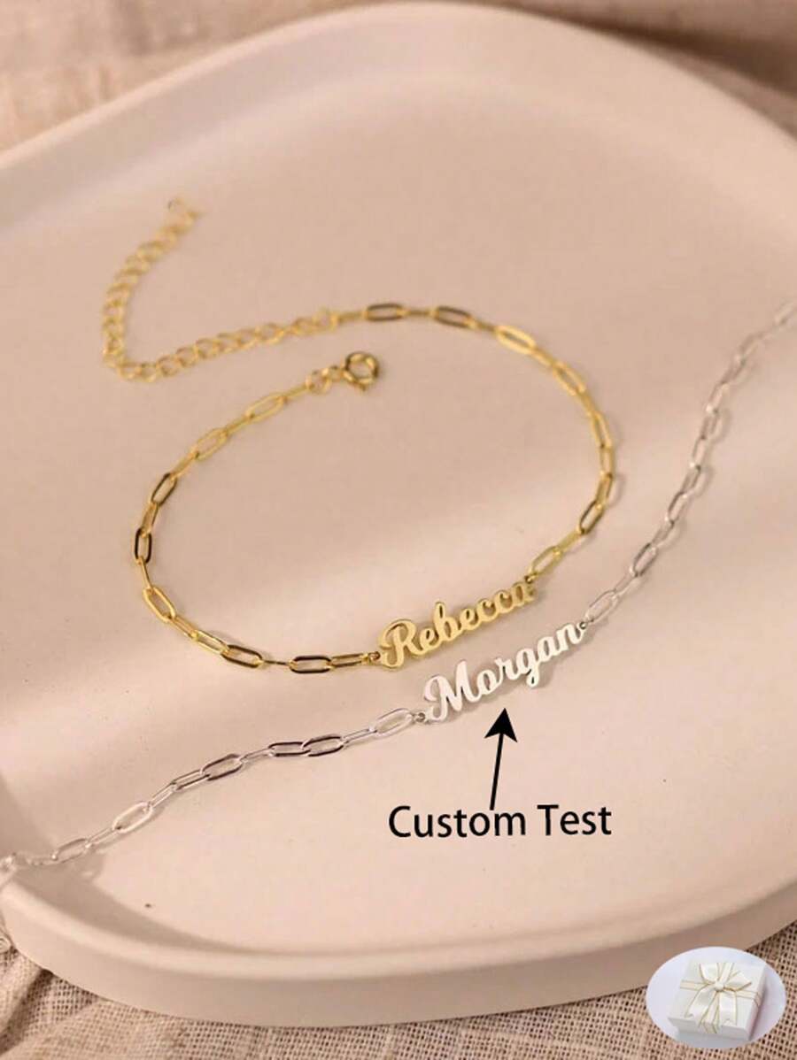Armband mit Wunschnamen an Büroklammer-Kette: Minimalistisches, verstellbares Edelstahlarmband in Goldoptik; personalisierter Schmuck; individuelles Geschenk für Tochter - Silber - Übersicht 1