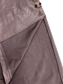 无袖修身纯色中长连衣裙，适合夏季通勤