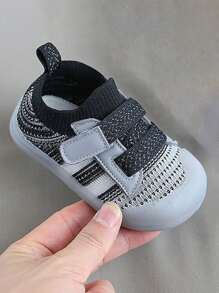 New Breathable Sport Shoes With Anti-Slip Soft Sole And Hook And Loop Fastening For Baby 6 Months-3 Years Old, Round Toe Shock Absorbent Casual Sneakers For Toddler Girls And Boys - Black - View 4