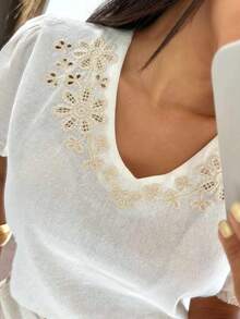 Women's Comfortable Linen Embroidered Ruffle Shirt - trắng - Xem 4