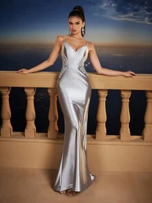 Minimalistisches Paillettenbesticktes Valentinstag Kleid, durchsichtiger Meerjungfrau Saum Brautjungfernkleid