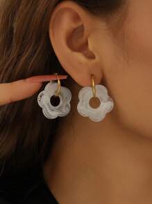 1對不鏽鋼18K金鍍耳環，附透明藍色花卉吊墜，女士時尚甜美設計，適合海灘假期 - 藍色 - 查看 3