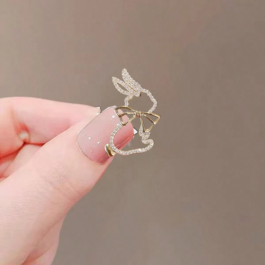 1pc Rabbit Brooch Decor With Rhinestones, Suitable For Women Dress Coat Sweater Lapel Decoration Dress Accessories Pin For Clothes Bag Charm School Office Accessories Shirts Jacket Jewelry Christmas Halloween Clothes Pin Funny Cute Teacher Gifts Costume Accessories Bag Charms - Gold - View 1
