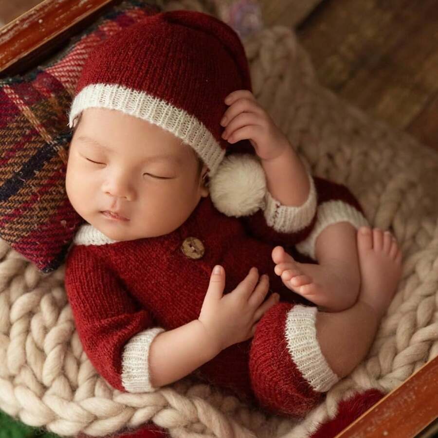 2 Stücke/Set Neugeborenen Weihnachtsmann Set Fotografie Requisite Weihnachts-Outfit Set Weihnachtsmann Outfit Weihnachtskostüm Häkel Baby Latzhose Weihnachtsmann Set für Weihnachts Baby Kostüm