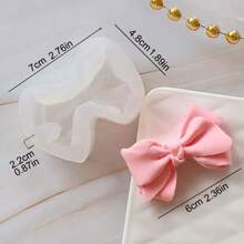 1/2 pièces Moule en silicone en forme de nœud papillon, parfait pour des projets de décoration créative, idéal pour la résine et l'argile polymère, savon, bougies parfumées, gypse, bijoux DIY, décorations, outils d'artisanat fait main, ajoute de l'élégance à la décoration de la maison, flexible et facile à utiliser, fournitures pour la fabrication de cadeaux pour mariage, remise de diplôme, anniversaire, fête, décoration