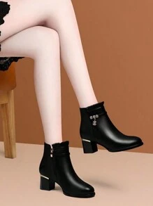 2025秋冬新款圆头女短靴，粗跟中跟靴，软底绒面水钻细长靴，百搭靴子 - 黑色 - 查看 9