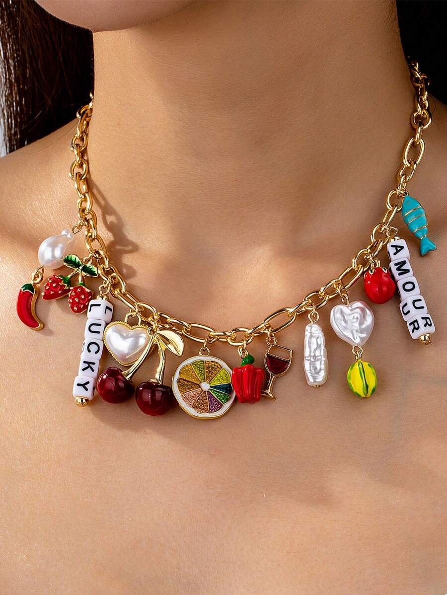 1 Pieza de Collar con Colgante de Fresa, Cereza, Chili, Corazón Relicario con Múltiples Encantos, Collar con Encantos Divertidos para Mujeres, Joyería para San Valentín, Mamá, Madre, Día de la Madre, Regalo