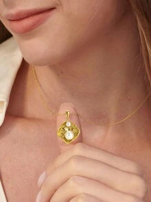 1 件波西米亚风格女士项链，3D 铃铛花和贝壳形状，18K 镀金不锈钢和人造珍珠材质，颜色持久，防过敏，适合日常佩戴和送礼 - 彩色 - 查看 3