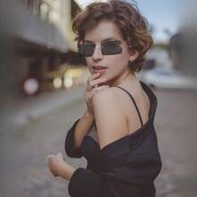 4PCS Women's Frameless Rectangular Sunglasses Men's Retro Chic Frameless Square Glasses Neutral Glasses Gradient Sunglasses