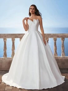 New Arrival Solid-Color Luxury Palace Style Glossy Beaded Satin A-Line Wedding Dress With Train, For Brides, Autumn/Winter, White Bridal Dress - White - View 7