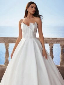 New Arrival Solid-Color Luxury Palace Style Glossy Beaded Satin A-Line Wedding Dress With Train, For Brides, Autumn/Winter, White Bridal Dress - White - View 4