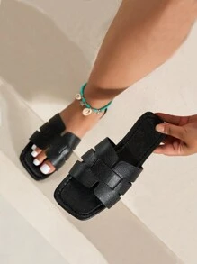 MICCOM 2026女款夏季新款方頭平底大尺碼涼鞋 休閒時尚度假沙灘鞋 方頭黑色拖鞋 - 黑色 - 查看 5