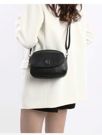 1 件纯色 PU 拉链开合时尚小众设计斜跨腋下包，适合女性用于工作、上学、通勤、旅行和购物