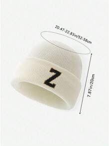 Ta unisexowa czapka baseballowa ozdobiona jest 26 haftowanymi wzorami liter i złotym wykończeniem. Posiada regulowany daszek, dzięki czemu nadaje się do aktywności na świeżym powietrzu. Niezależnie od tego, czy podróżujesz przez cały rok, czy wychodzisz na miasto, to idealny wybór.